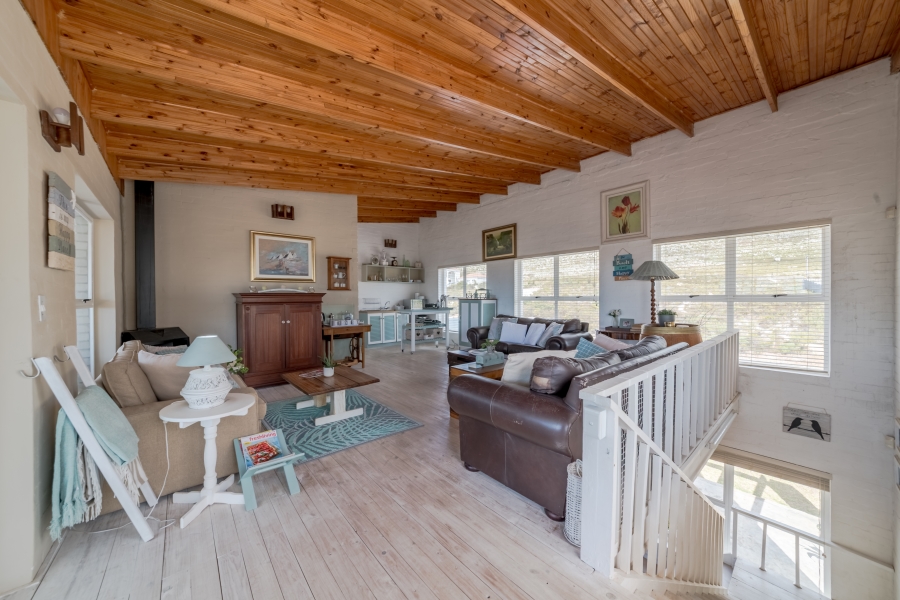 4 Bedroom Property for Sale in Pringle Bay Western Cape